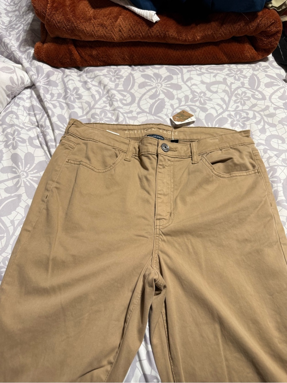 American Eagle Outfitters Straight Leg Jeans in Beige - Picture 2 of 5